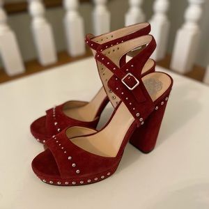 NEW, NEVER WORN Vince Camuto Ladies Wine Suede, Leather Lined, heel. Size 7.